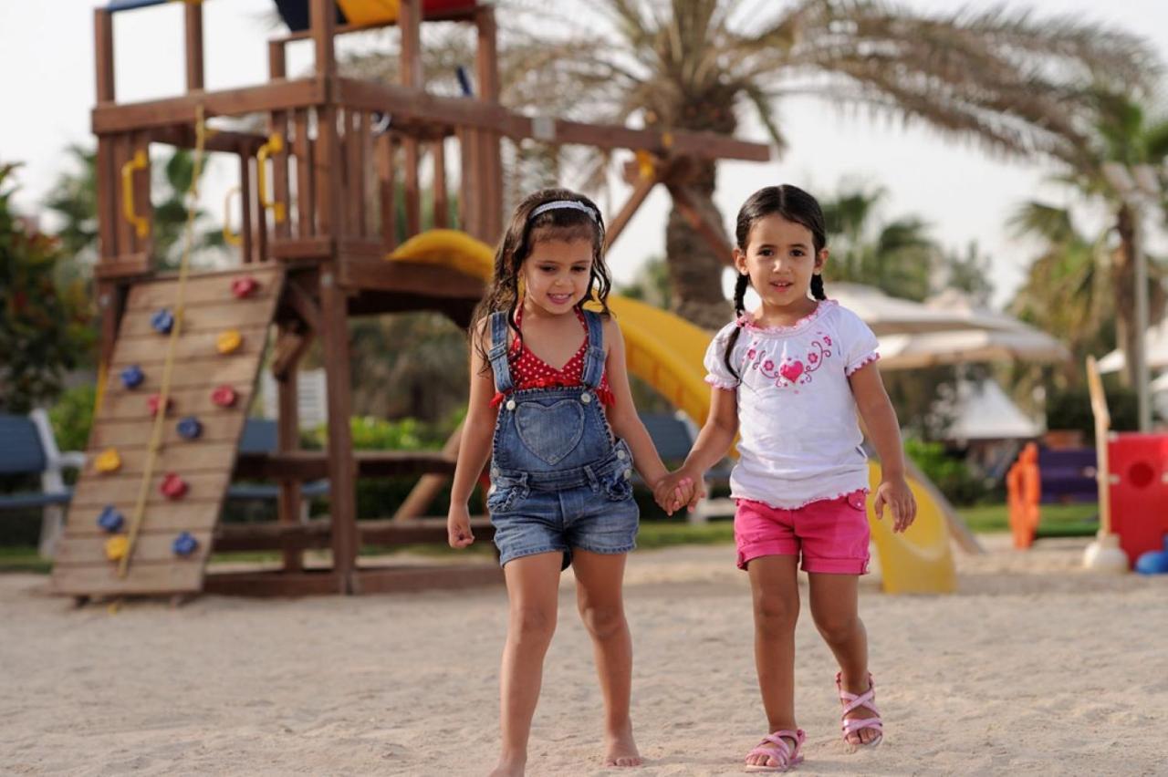 Moevenpick Hotel Cairo - Media City Giza Exterior foto Children at Jumeirah Beach Hotel